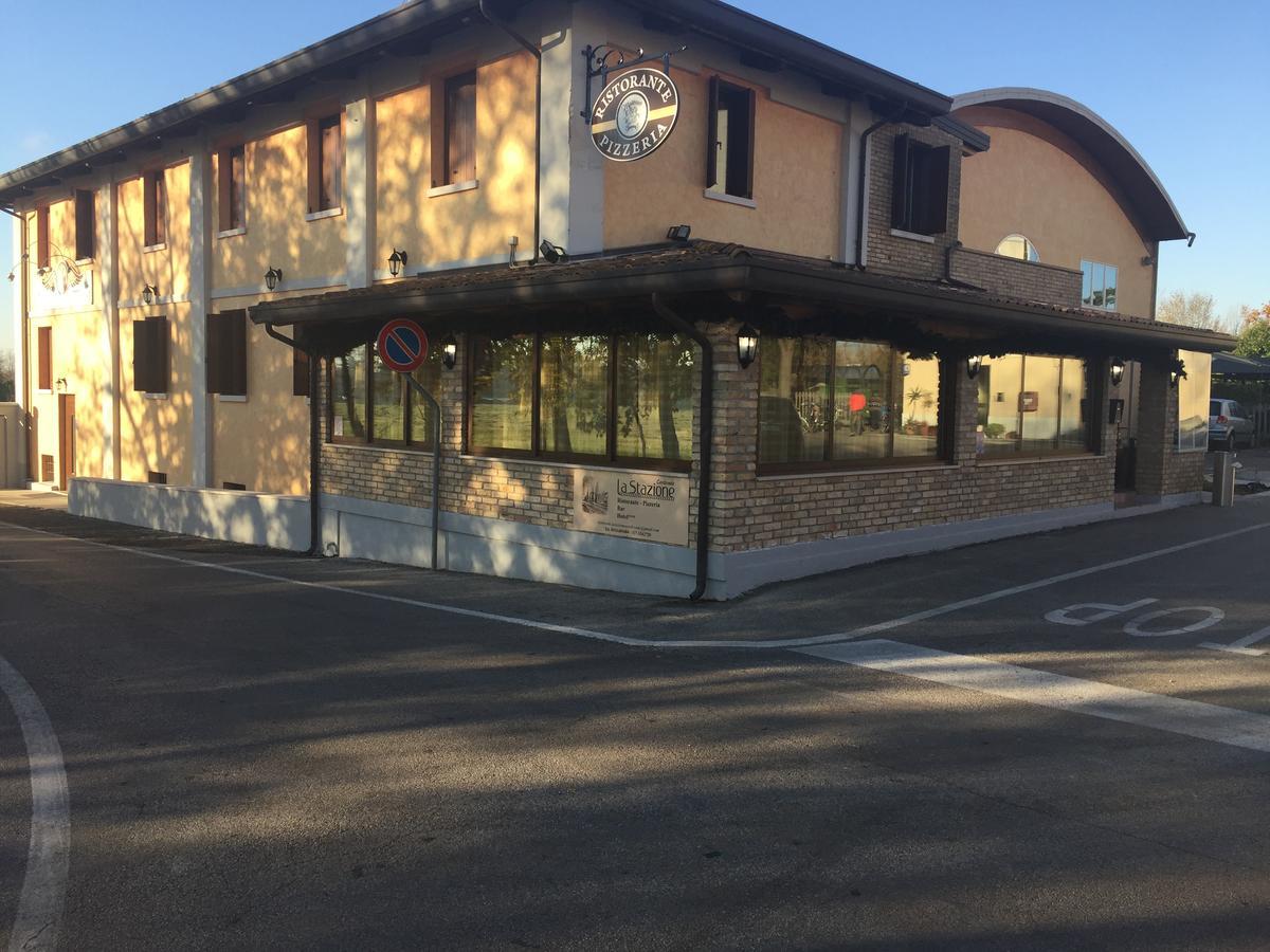 Hotel Ristorante "La Stazione" Cordovado エクステリア 写真