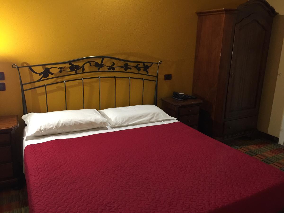 Hotel Ristorante "La Stazione" Cordovado エクステリア 写真