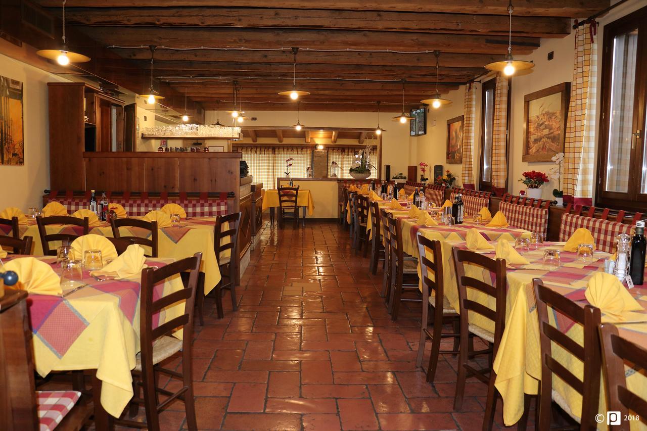Hotel Ristorante "La Stazione" Cordovado エクステリア 写真