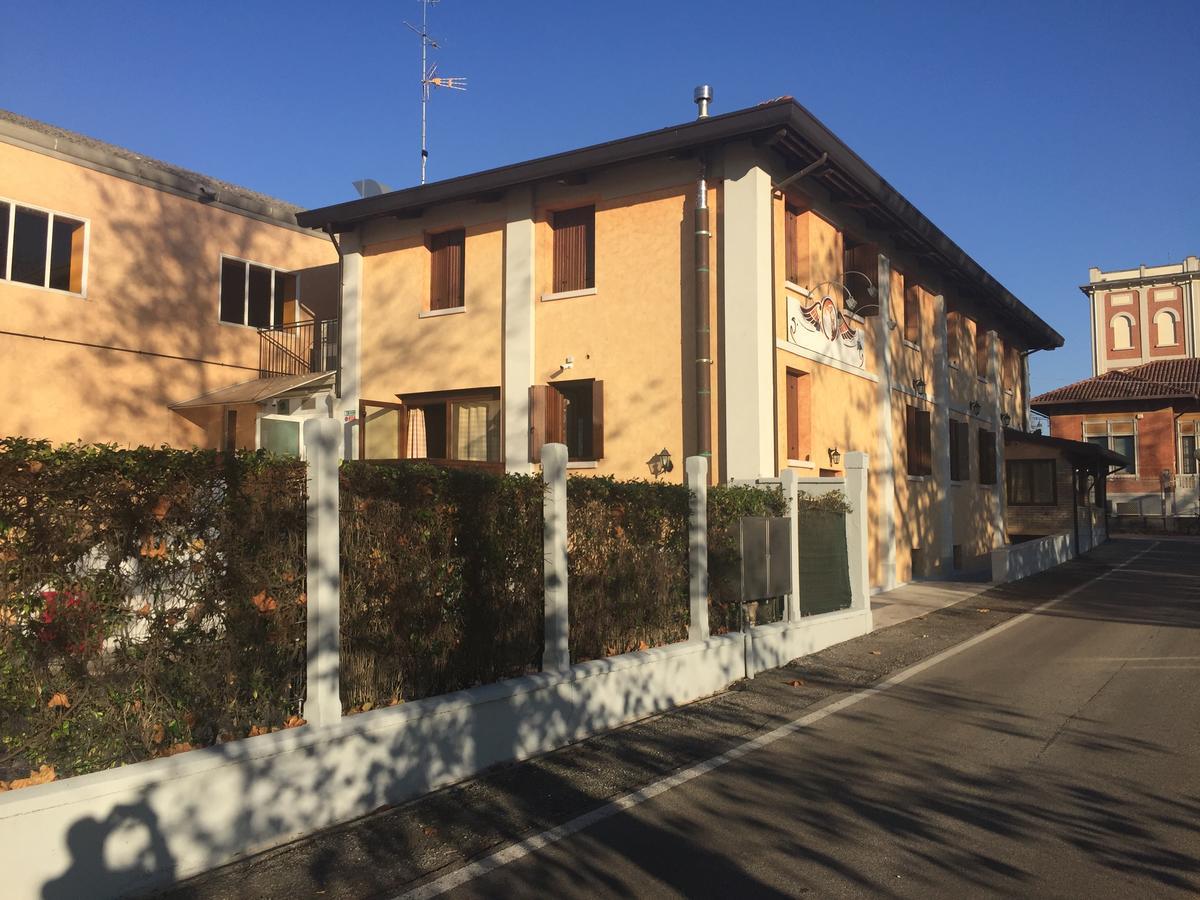 Hotel Ristorante "La Stazione" Cordovado エクステリア 写真